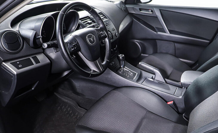 Mazda 3 - Фото 9