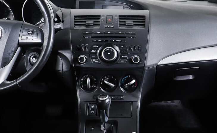 Mazda 3 - Фото 12