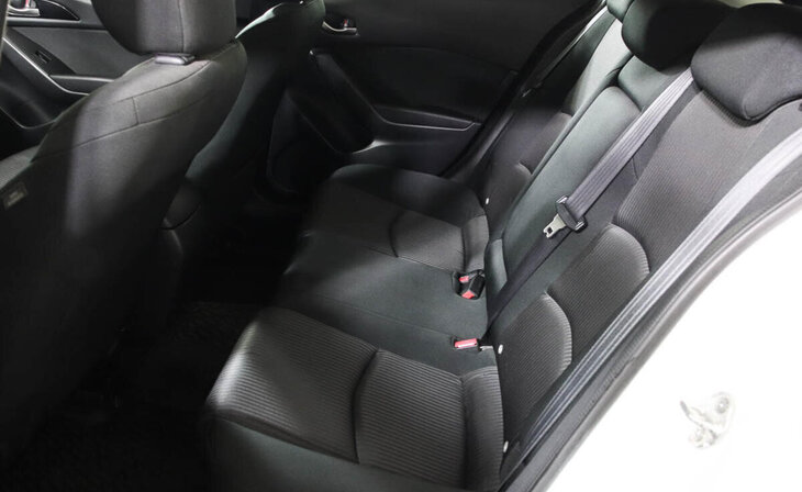 Mazda 3 - Фото 9