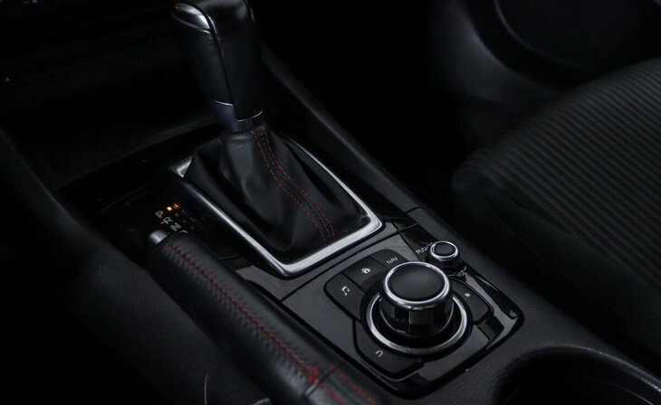 Mazda 3 - Фото 9