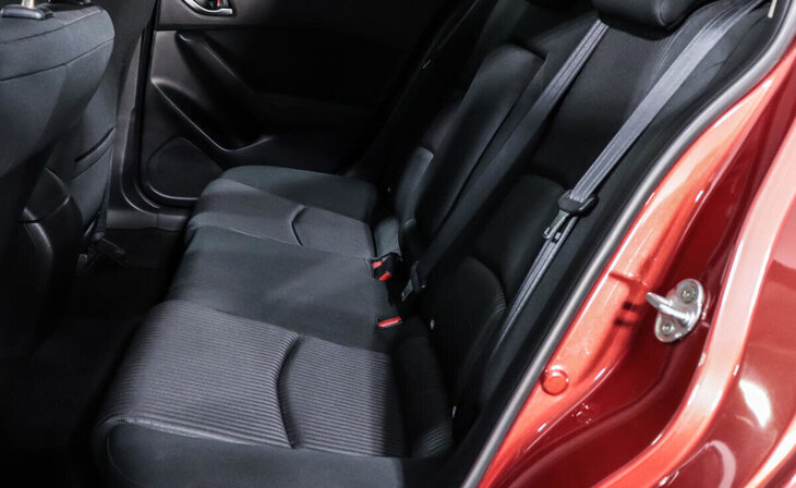 Mazda 3 - Фото 10