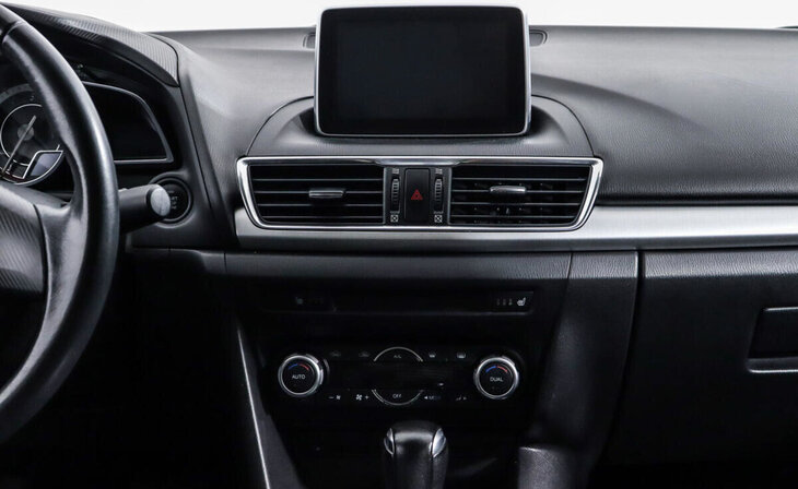 Mazda 3 - Фото 7