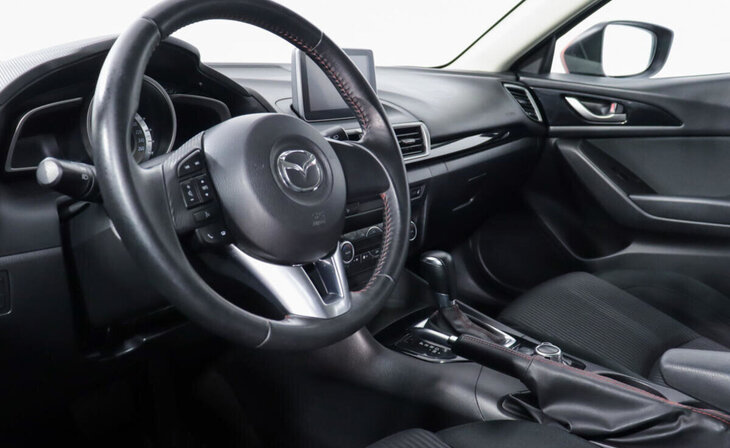 Mazda 3 - Фото 7