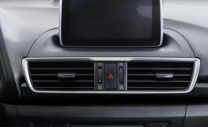 Mazda 3 - Фото 8