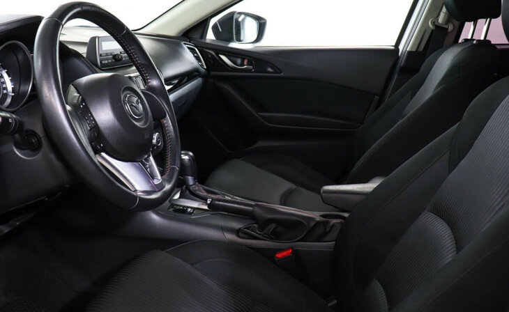 Mazda 3 - Фото 8