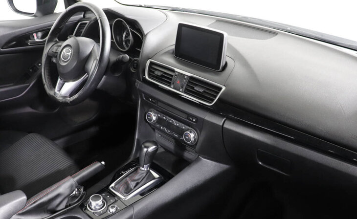 Mazda 3 - Фото 4