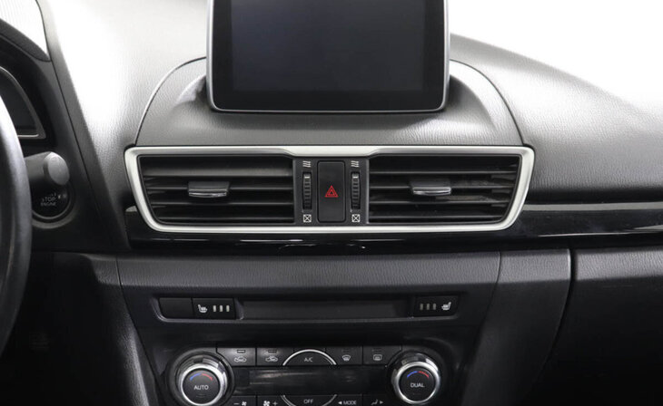 Mazda 3 - Фото 7