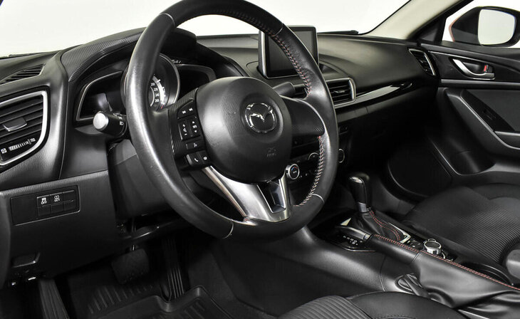 Mazda 3 - Фото 10