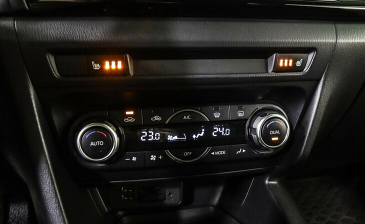 Mazda 3 - Фото 12