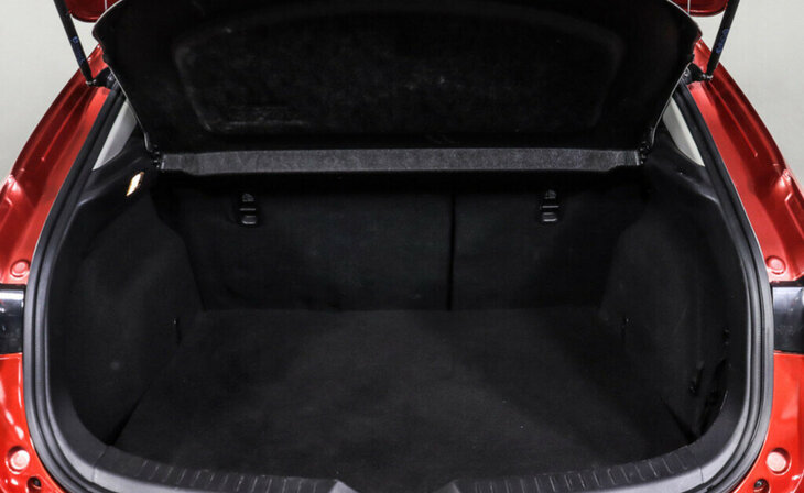 Mazda 3 - Фото 15