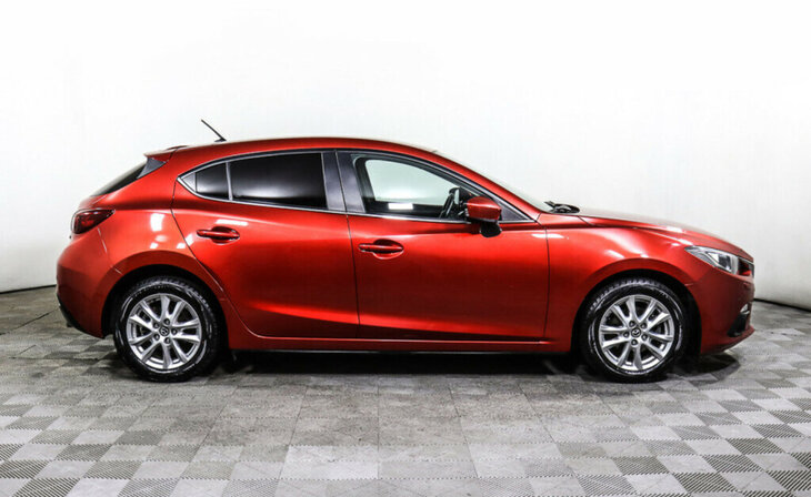 Mazda 3 - Фото 2