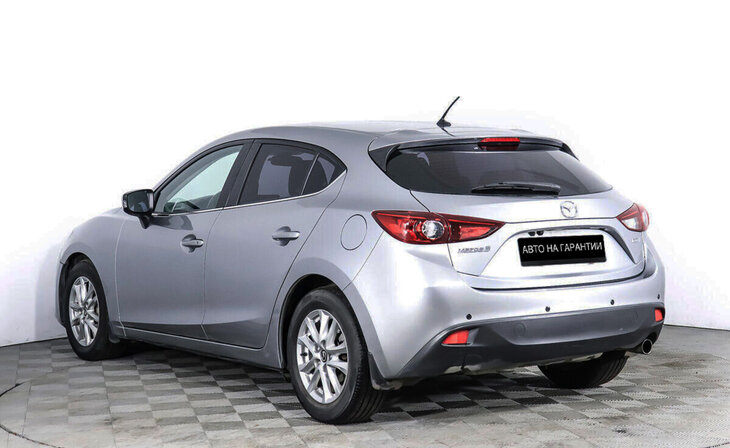 Mazda 3 - Фото 2