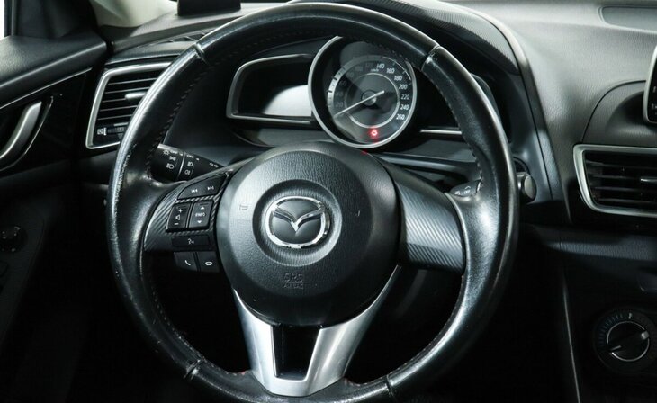 Mazda 3 - Фото 9