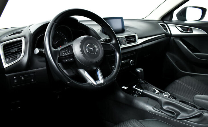 Mazda 3 - Фото 10