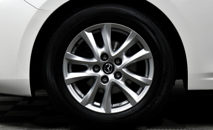 Mazda 3 - Фото 7