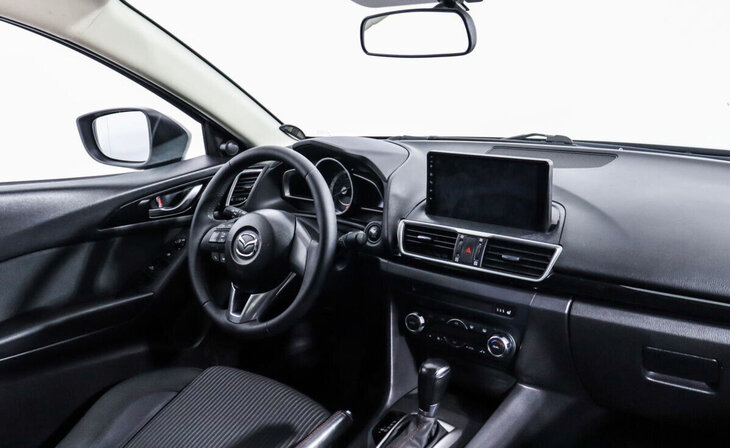 Mazda 3 - Фото 7