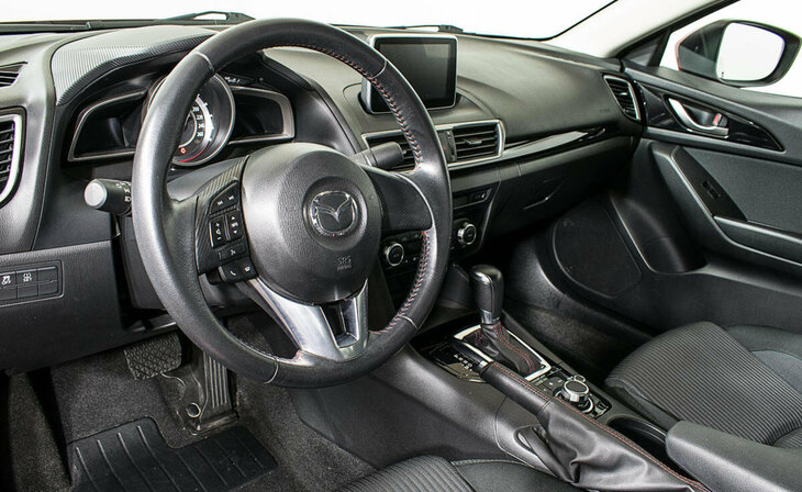 Mazda 3 - Фото 10