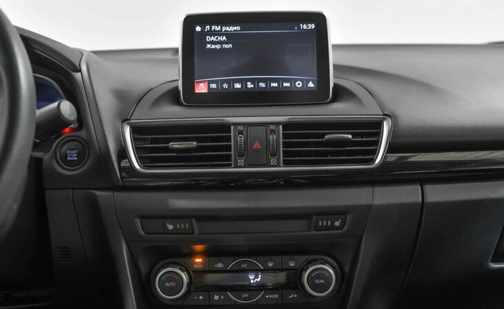 Mazda 3 - Фото 6