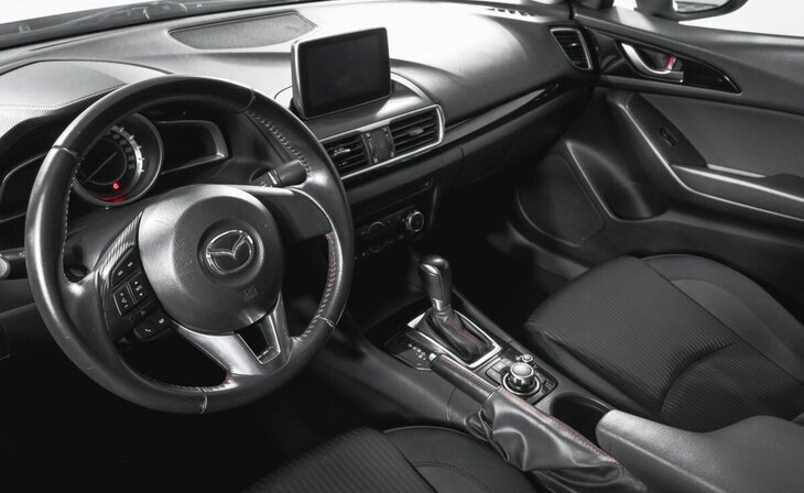 Mazda 3 - Фото 9