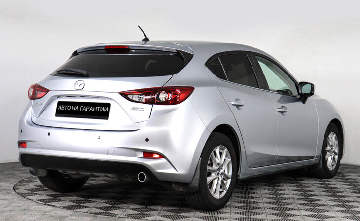 Mazda 3 - Фото 2