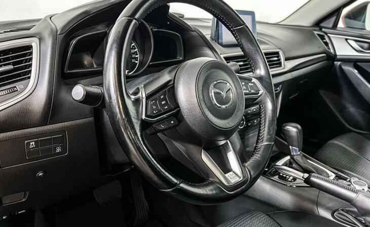 Mazda 3 - Фото 8