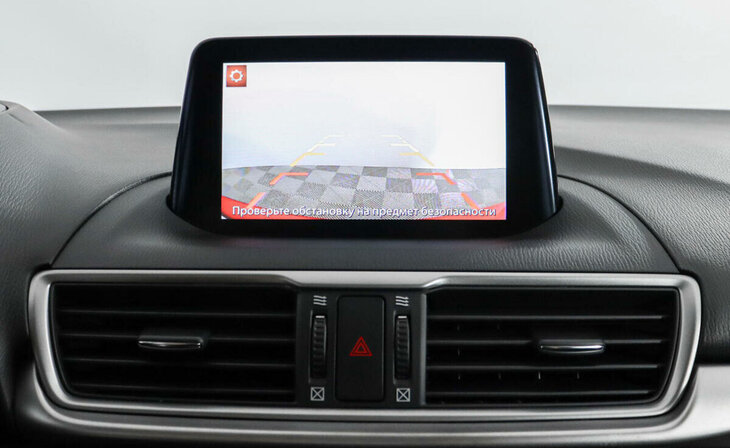 Mazda 3 - Фото 11