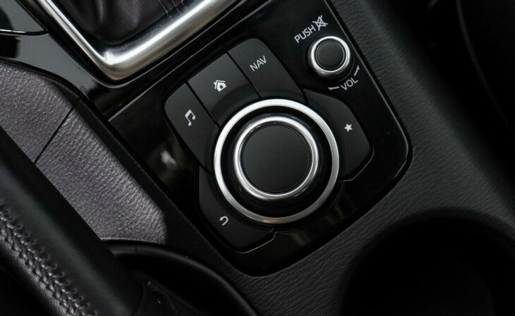 Mazda 3 - Фото 13