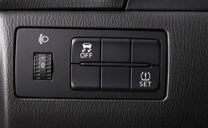 Mazda 3 - Фото 14