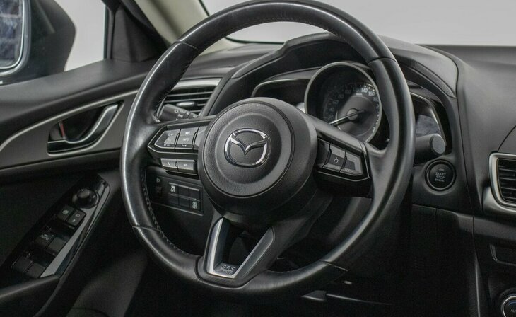 Mazda 3 - Фото 9