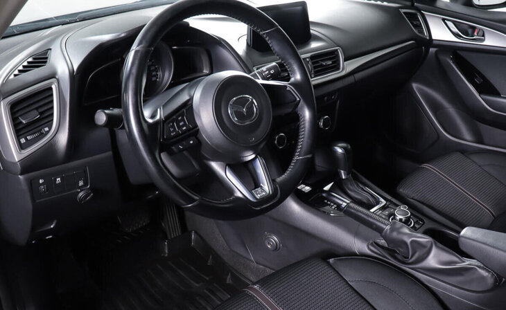 Mazda 3 - Фото 11