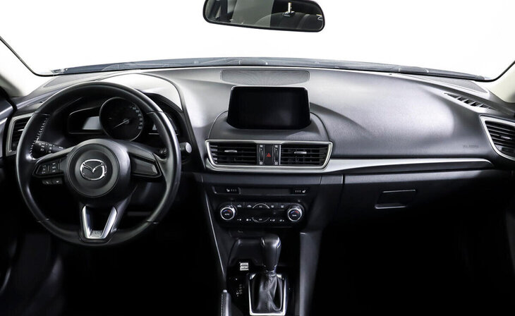 Mazda 3 - Фото 10