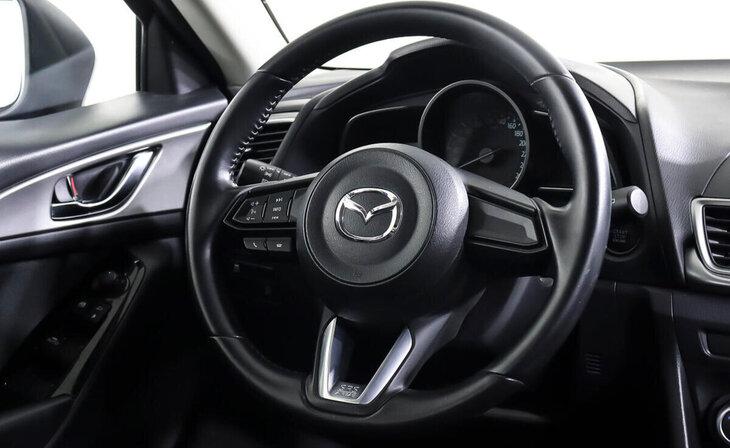 Mazda 3 - Фото 12