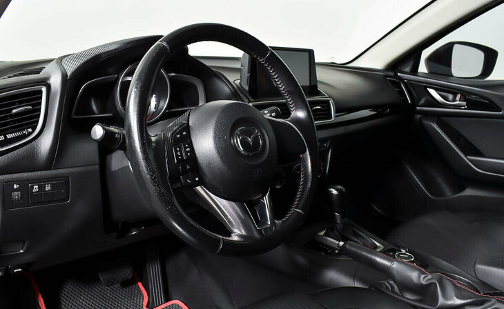 Mazda 3 - Фото 9