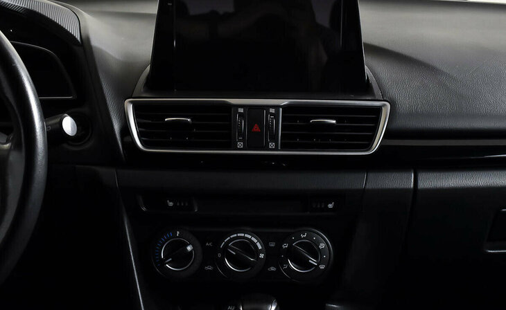 Mazda 3 - Фото 11