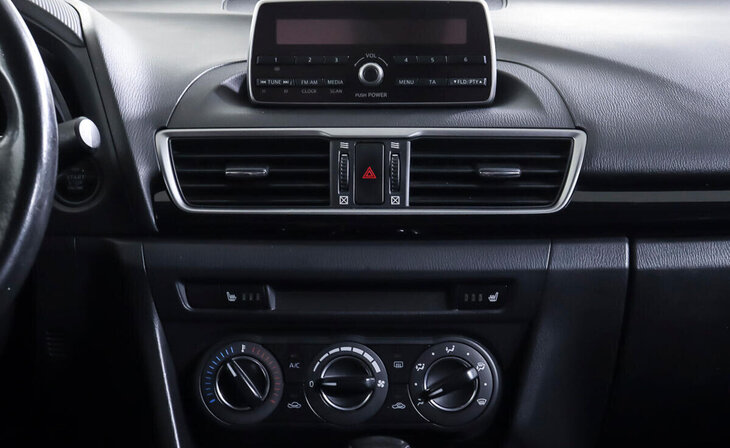 Mazda 3 - Фото 12