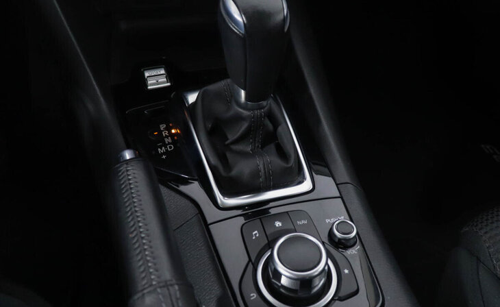 Mazda 3 - Фото 12