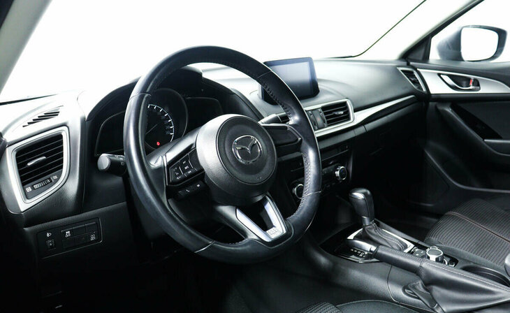 Mazda 3 - Фото 9