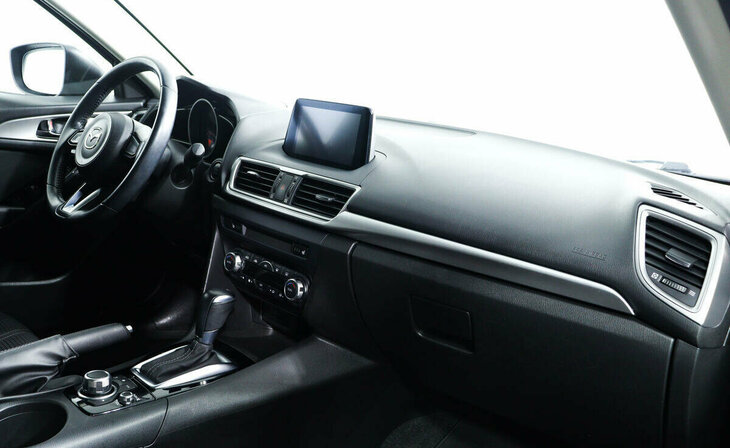 Mazda 3 - Фото 8