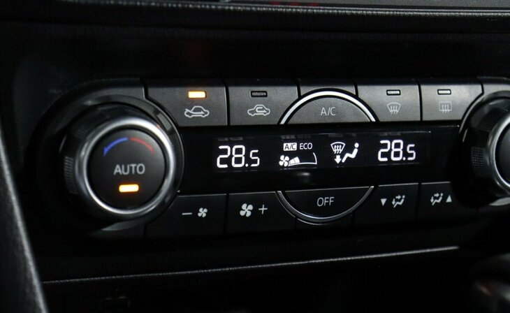 Mazda 3 - Фото 12