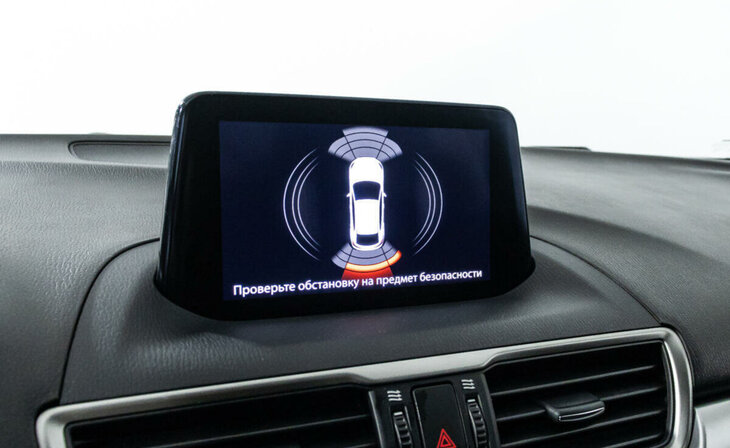 Mazda 3 - Фото 10