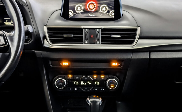 Mazda 3 - Фото 15