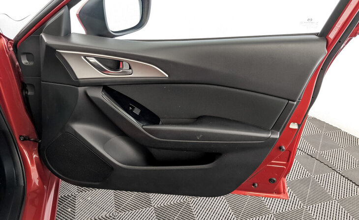 Mazda 3 - Фото 20