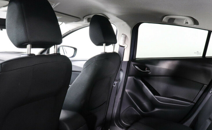 Mazda 3 - Фото 6