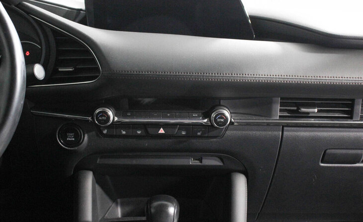 Mazda 3 - Фото 9