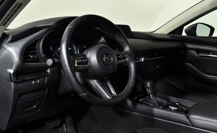 Mazda 3 - Фото 10