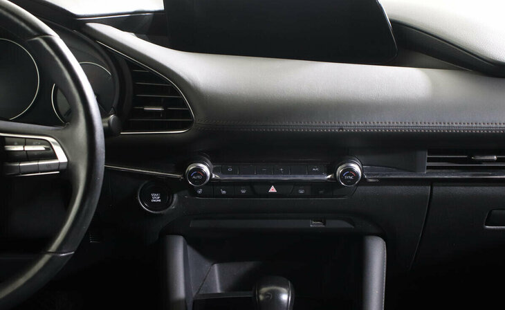 Mazda 3 - Фото 8