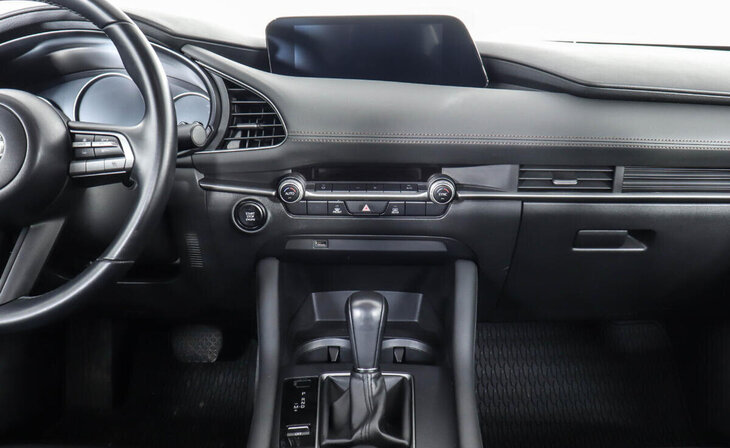 Mazda 3 - Фото 8