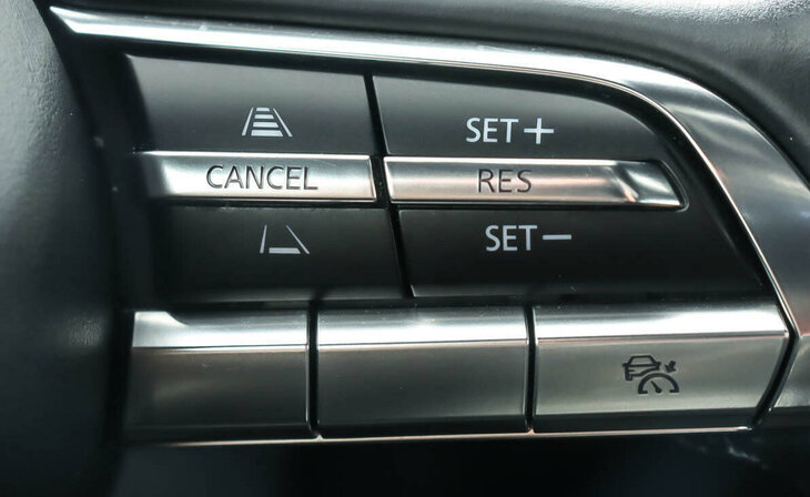 Mazda 3 - Фото 9