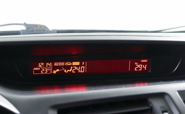 Mazda 5 - Фото 10