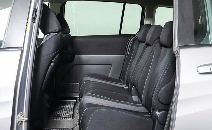 Mazda 5 - Фото 16